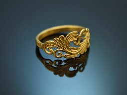 Around 1990! Hand-forged ring with vine motif in 750 gold