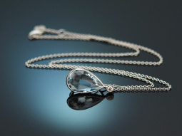 Timeless aquamarine necklace with diamond in 750 white gold