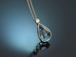 Timeless aquamarine necklace with diamond in 750 white gold