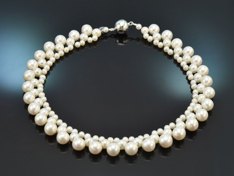 Aus unserer Werkstatt! Handgekn&uuml;pftes Zuchtperlen Collier mit Schlie&szlig;e aus Silber 925