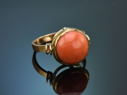 Around 1960! Timeless salmon coral ring in 585 gold