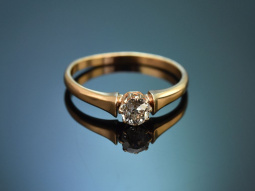 Munich around 1900! Ring with historical diamond in 750 gold