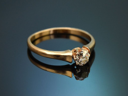 Munich around 1900! Ring with historical diamond in 750 gold