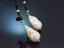 Schicke lange Onyx Kette mit gro&szlig;en Tropfen...