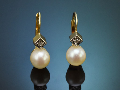 Around 1955! Classic earrings with diamonds and Akoya cultured pearls in 585 gold
