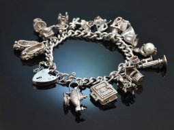 London um 1970! Sch&ouml;nes Bettelarmband mit 13 Charms...