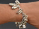 London um 1970! Sch&ouml;nes Bettelarmband mit 13 Charms und Herzschlie&szlig;e Sterlingsilber