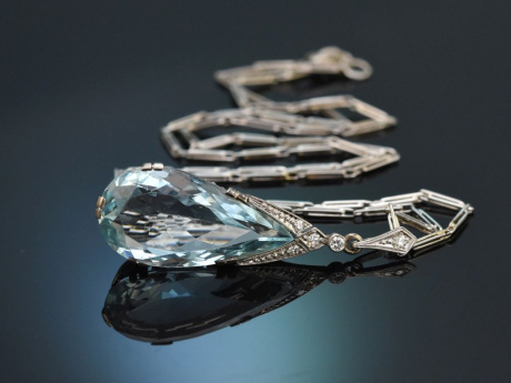 M&uuml;nchen um 1920! Art Deco Anh&auml;nger und Kette mit Aquamarin Diamanten und Wei&szlig;gold 585