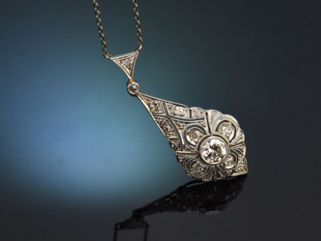 Hamburg um 1915! Feines Belle Epoque Collier mit Diamanten aus Wei&szlig;gold 585