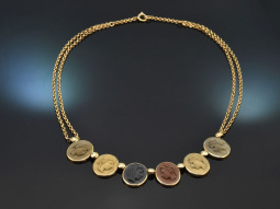 Italien um 1880! Lava Kameen Collier aus vergoldetem Silber
