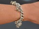 Birmingham 1973! Schweres englisches Bettelarmband mit 10 Charms und Herzschlie&szlig;e aus Silber 925