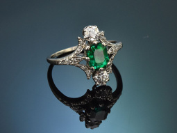 Around 1915! Antique ring with Colombian emerald and...