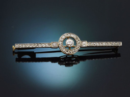 Hamburg around 1910! Elegant bar brooch with diamonds in...