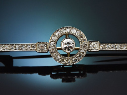 Hamburg around 1910! Elegant bar brooch with diamonds in...