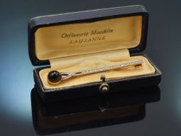 Lausanne um 1910! Feine Brosche mit Saphir und Diamanten...