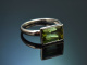 Schlichter Design Ring mit gr&uuml;nem Turmalin aus Wei&szlig;gold 585