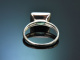 Schlichter Design Ring mit gr&uuml;nem Turmalin aus Wei&szlig;gold 585
