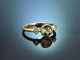 Edler Ring mit Peridot und Diamanten aus Gold 585