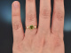 Edler Ring mit Peridot und Diamanten aus Gold 585