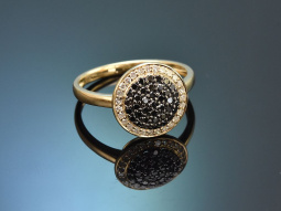 Edler Ring mit schwarzen und wei&szlig;en Brillanten aus...