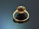 Edler Ring mit schwarzen und wei&szlig;en Brillanten aus Gold 585