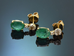 Wundervolle Smaragd Ohrringe mit Diamanten aus Gold 750