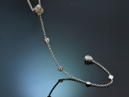 Wundervolles Y-Collier mit 0,6 ct Diamanten aus...