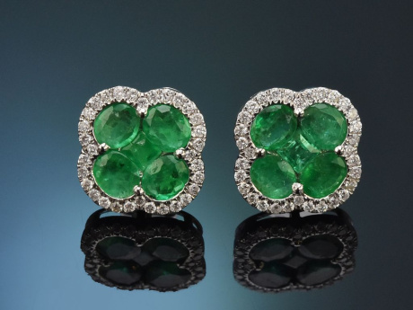 Sch&ouml;ne Smaragd Ohrringe mit Diamanten aus Wei&szlig;gold 750