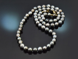 Black Baroque! Wundervolle lange Tahiti Zuchtperlenkette...
