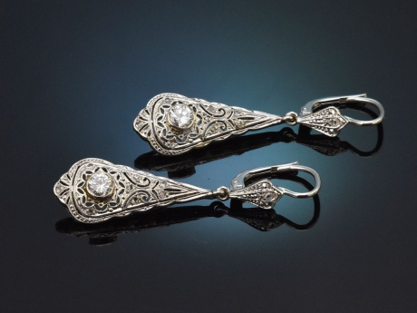 Augsburg um 1930! Sch&ouml;ne Art Deco Ohrringe mit Diamanten aus Wei&szlig;gold 585