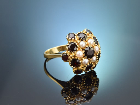 Um 1955! Sch&ouml;ner Granat Ring mit Saatperlen aus Gold 750