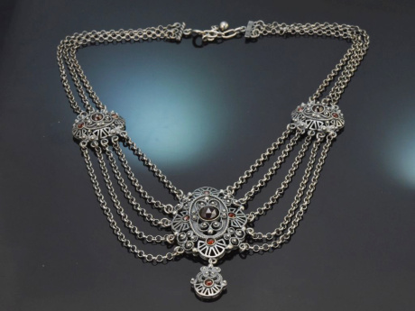 Linz, circa 1960! Beautiful traditional dirndl necklace with garnets, made from 835 silver