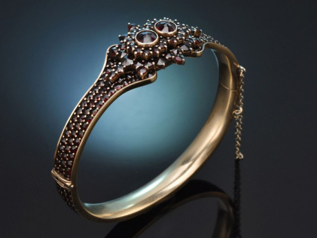 B&ouml;hmen um 1980! Besonders sch&ouml;ner Granat Armreif aus vergoldetem Silber