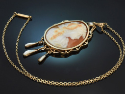 Around 1865! Beautiful cameo pendant with chain made of...