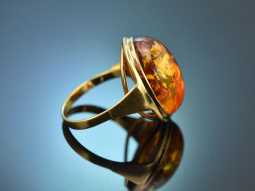 Stuttgart around 1980! Simple amber ring in 585 gold