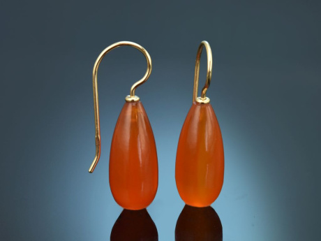 From our studio! Beautiful Carnelian drop earrings in 585 gold