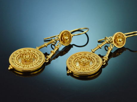 England circa 1880! Rare antique Etruscan Revival earrings in 9 carat gold