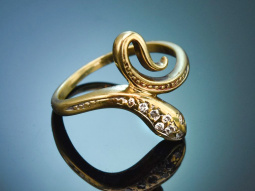 Around 1980! Beautiful snake ring with diamonds in 585 gold