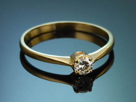 Um 1990! Klassischer Solit&auml;r Verlobungs Ring mit 0,2 ct Brillant aus Gold 750