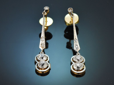 Circa 1915! Elegant Art Deco earrings with diamonds in platinum and 750 gold