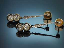 Circa 1915! Elegant Art Deco earrings with diamonds in...