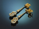 Circa 1915! Elegant Art Deco earrings with diamonds in platinum and 750 gold