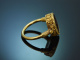 Um 1950! Seltener handgearbeiteter Ring mit antikem Intaglio aus Gold 916