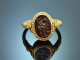 Um 1950! Seltener handgearbeiteter Ring mit antikem Intaglio aus Gold 916