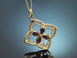 Vienna around 1910! Antique pendant with purple almandine...