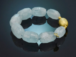 Soft Blue! Gro&szlig;es Armband aus Milky Aquamarin und...
