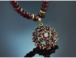 M&uuml;nchen um 1970! Sch&ouml;ne Granat Trachten Collier...