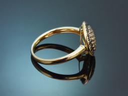 Black Sparkle! Stylish ring featuring black and...