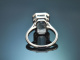 Square Blue! Sleek aquamarine ring in 585 white gold