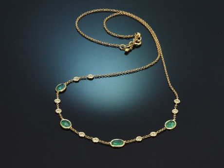 Fine Green! Feines Collier mit Smaragden und Diamanten aus Gold 750